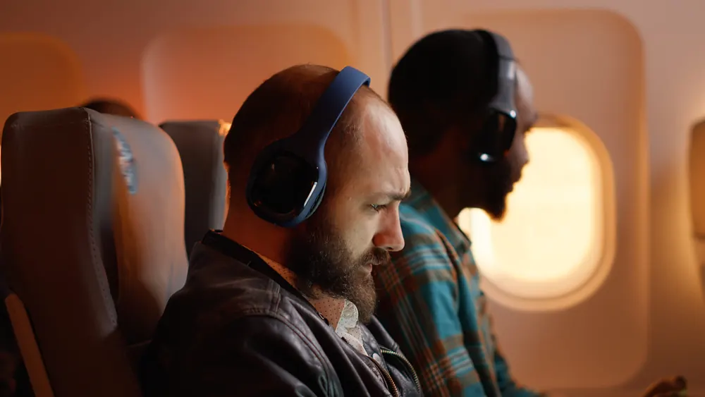 Barotrauma do Ouvido: dor de ouvido em avião e mergulho, sintomas e tratamento
